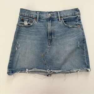 GAP‎ Denim Distressed Mini Skirt Women’s Size 27/4